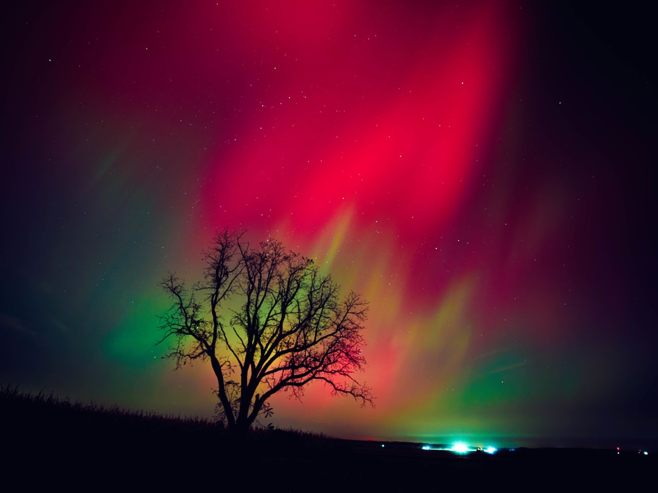 The lights are seen in Wisconsin.